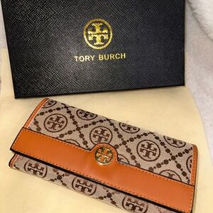 Tory Burch style Tan Logo Continental Wallet